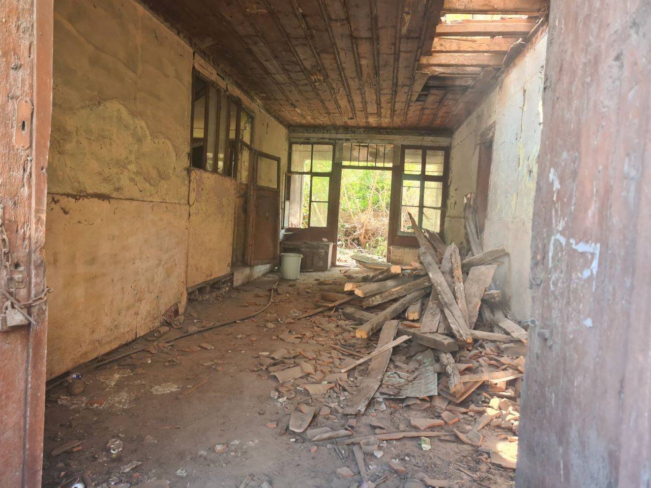 Започна възстановяването на Караалановото училище в Асеновград